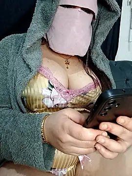 Queen-15 online show from 01-17-26, 10:46