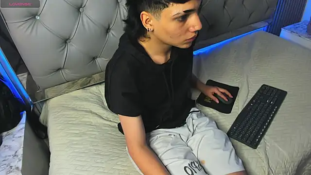 SamBlack  online show from 09-21-25, 01:40