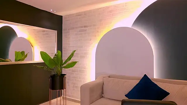 AgathaKondo  online show from 11-12-25, 07:46