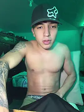 Snapshot of pabonsito chatting on 04-15-26, 01:56 pabonsito online show from 04-15-26, 01:56