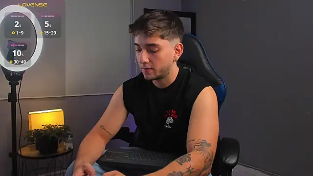 Snapshot of IamAngelCamilo chatting on 11-11-25, 01:16 IamAngelCamilo online show from 11-11-25, 01:16