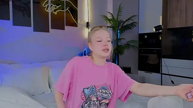 emilyshepar d online show from 04-21-26, 02:51