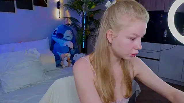 emilyshepar d online show from 05-05-26, 01:24