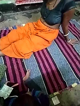 RAYI Queen 4 online show from 10-30-25, 03:46