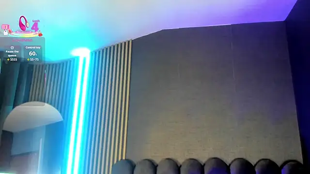 Snapshot of Gina_77 chatting on 10-25-25, 12:02 Gina 77 online show from 10-25-25, 12:02