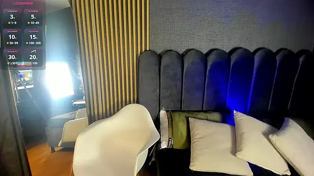 Snapshot of Gina_77 chatting on 11-04-25, 12:04 Gina 77 online show from 11-04-25, 12:04