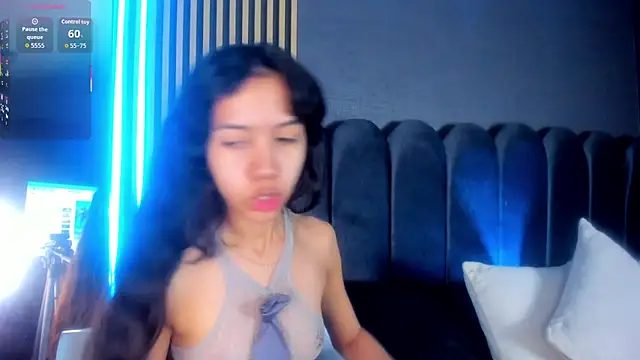 Snapshot of Gina_77 chatting on 11-13-25, 12:26 Gina 77 online show from 11-13-25, 12:26