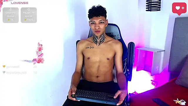 Rick Wade online show from 12-21-25, 03:41