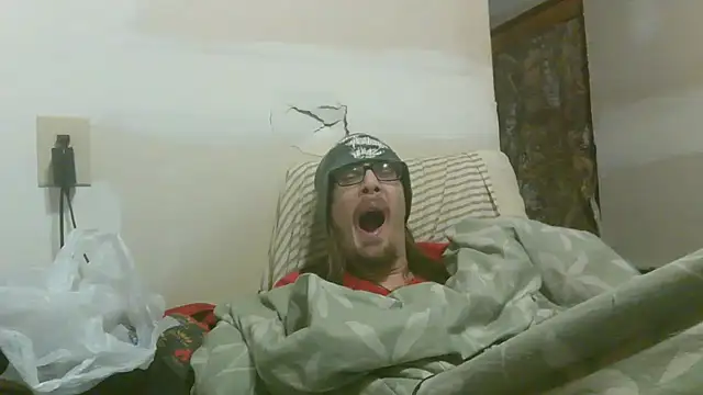 Snapshot of dandonn chatting on 02-13-26, 10:22 dandonn online show from 02-13-26, 10:22