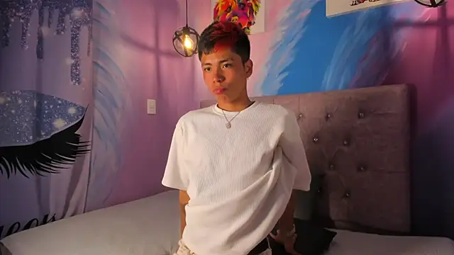 Snapshot of MaxiWildd chatting on 10-08-25, 12:58 MaxiWildd online show from 10-08-25, 12:58