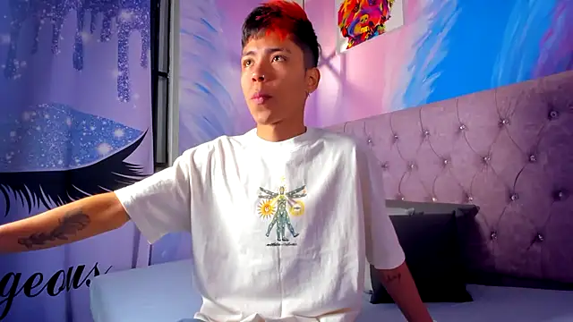 Snapshot of MaxiWildd chatting on 10-17-25, 12:41 MaxiWildd online show from 10-17-25, 12:41