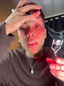 Snapshot of MaxiWildd chatting on 11-04-25, 12:59 MaxiWildd online show from 11-04-25, 12:59