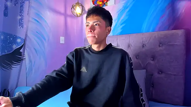 Snapshot of MaxiWildd chatting on 12-02-25, 12:54 MaxiWildd online show from 12-02-25, 12:54