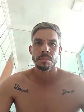 Snapshot of QfabO123 chatting on 10-15-25, 05:35 QfabO123 online show from 10-15-25, 05:35