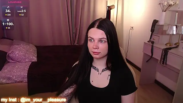 Michela Fruet online show from 11-23-25, 01:05