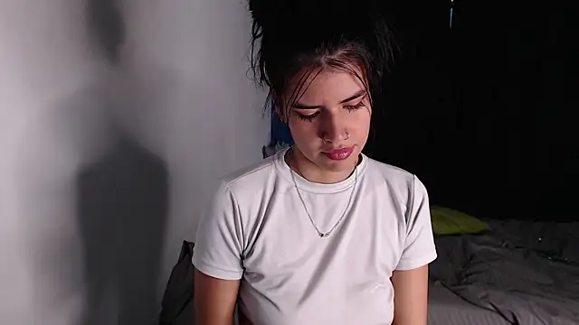 9Sophie Rosse online show from 11-15-25, 04:36