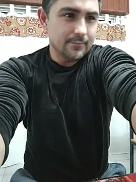 Bradd 32 online show from 05-18-26, 04:07