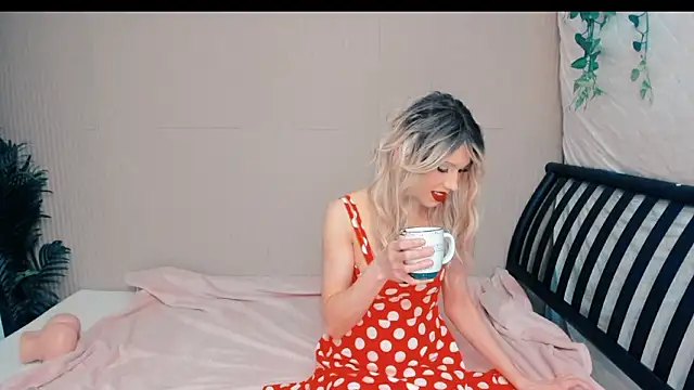 Snapshot of Mia_Miss_Sensual chatting on 02-25-26, 12:31 Mia Miss Sensual online show from 02-25-26, 12:31