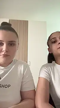 Snapshot of FemmeAffair chatting on 04-08-26, 11:37 FemmeAffair online show from 04-08-26, 11:37