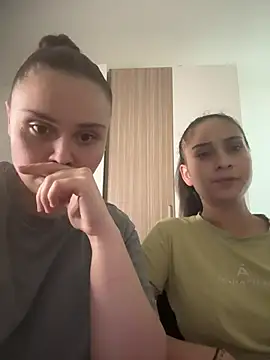 Snapshot of FemmeAffair chatting on 05-05-26, 11:35 FemmeAffair online show from 05-05-26, 11:35