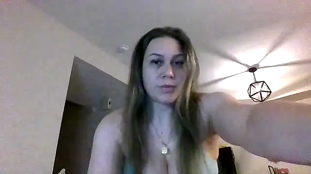 Snapshot of thedevinemama chatting on 06-13-26, 03:26 thedevinemama online show from 06-13-26, 03:26
