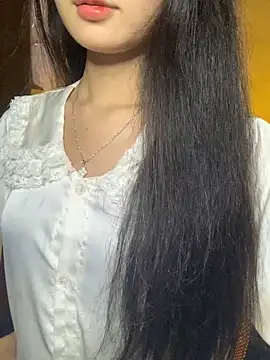 Nhinhi18 online show from 12-19-25, 03:30