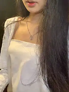 Nhinhi18 online show from 04-22-26, 03:24