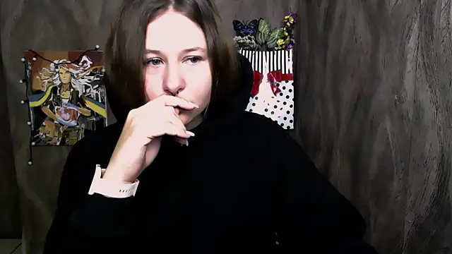 Snapshot of Linda_S_ chatting on 09-25-25, 09:13 Linda S online show from 09-25-25, 09:13