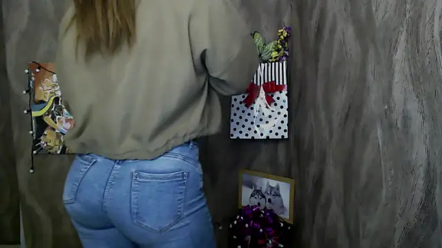 Snapshot of Linda_S_ chatting on 10-07-25, 11:18 Linda S online show from 10-07-25, 11:18