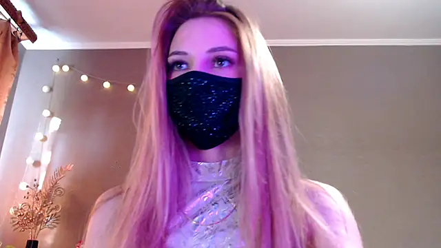 Snapshot of Iris_lave chatting on 05-03-26, 03:51 Iris lave online show from 05-03-26, 03:51