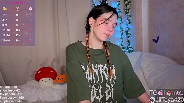 little Teya online show from 10-16-25, 11:11