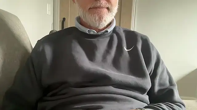 Snapshot of braselton06 chatting on 11-18-25, 06:12 braselton06 online show from 11-18-25, 06:12