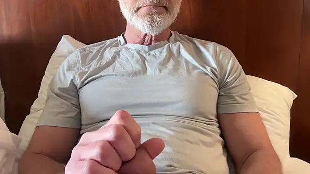 Snapshot of braselton06 chatting on 01-06-26, 06:22 braselton06 online show from 01-06-26, 06:22