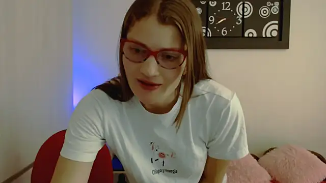 Camila-ventura online show from 05-19-26, 08:15