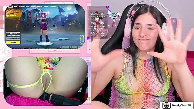 Snapshot of demi_chan chatting on 09-09-25, 07:41 demi chan online show from 09-09-25, 07:41