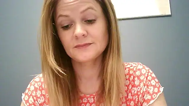 Snapshot of Ginger-bb chatting on 11-11-25, 06:46 Ginger-bb online show from 11-11-25, 06:46