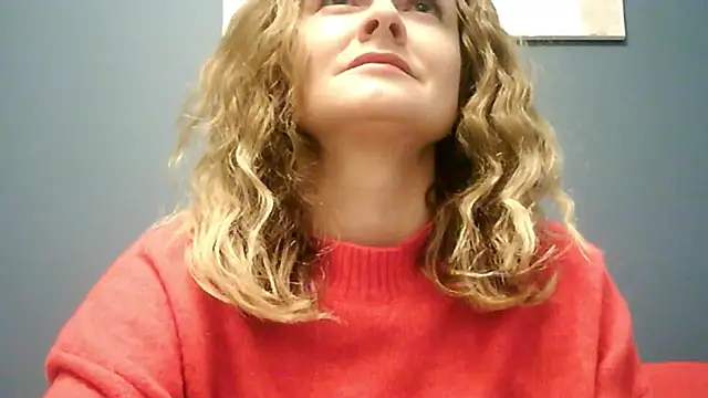 Snapshot of Ginger-bb chatting on 12-23-25, 07:17 Ginger-bb online show from 12-23-25, 07:17