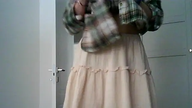 Snapshot of Ginger-bb chatting on 02-11-26, 07:24 Ginger-bb online show from 02-11-26, 07:24