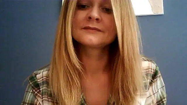 Snapshot of Ginger-bb chatting on 02-12-26, 07:47 Ginger-bb online show from 02-12-26, 07:47