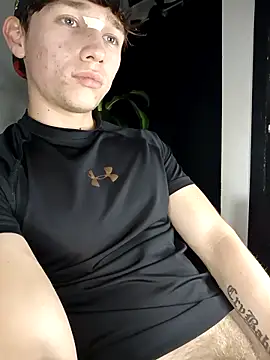 Snapshot of Logan_sixxer chatting on 11-13-25, 10:41 Logan sixxer online show from 11-13-25, 10:41