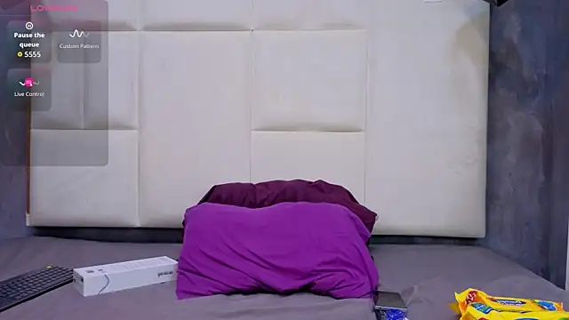 Rachel Donnelly online show from 03-28-26, 01:38