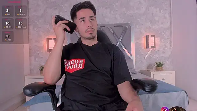 Snapshot of loghan_fox chatting on 09-09-25, 03:17 loghan fox online show from 09-09-25, 03:17