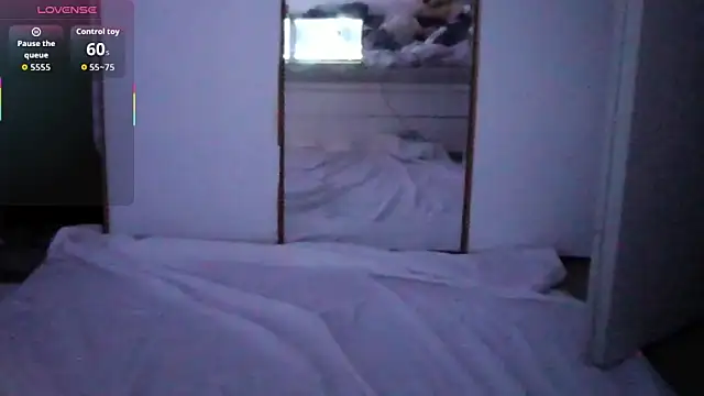 innocentgirlys online show from 11-13-25, 09:03