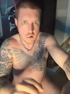 Snapshot of CloudyKingG chatting on 04-22-26, 10:55 CloudyKingG online show from 04-22-26, 10:55