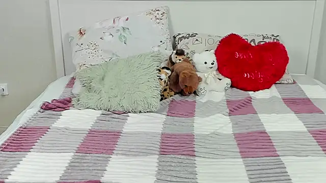 yourkriss new1 online show from 02-07-26, 03:38