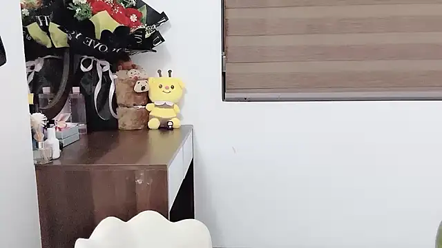 Amelia-babee online show from 10-21-25, 01:23