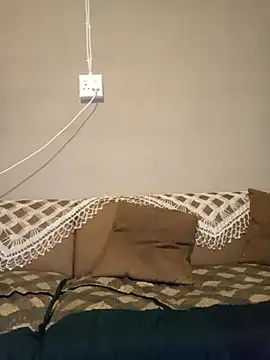 Snapshot of ManInbkack chatting on 10-29-25, 10:17 ManInbkack online show from 10-29-25, 10:17