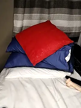 Berryangel03 online show from 10-28-25, 02:04