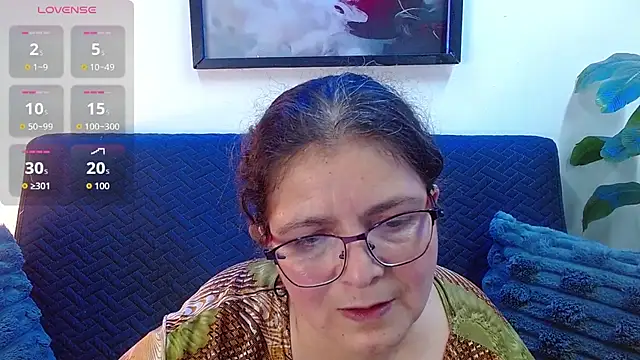 Snapshot of Linda_banks_ chatting on 10-01-25, 12:16 Linda banks online show from 10-01-25, 12:16