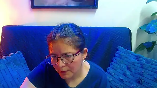 Linda banks  online show from 05-07-26, 01:22